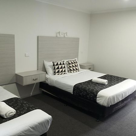 Big Valley Lakeside Paradise Motor Inn Shepparton Exterior foto