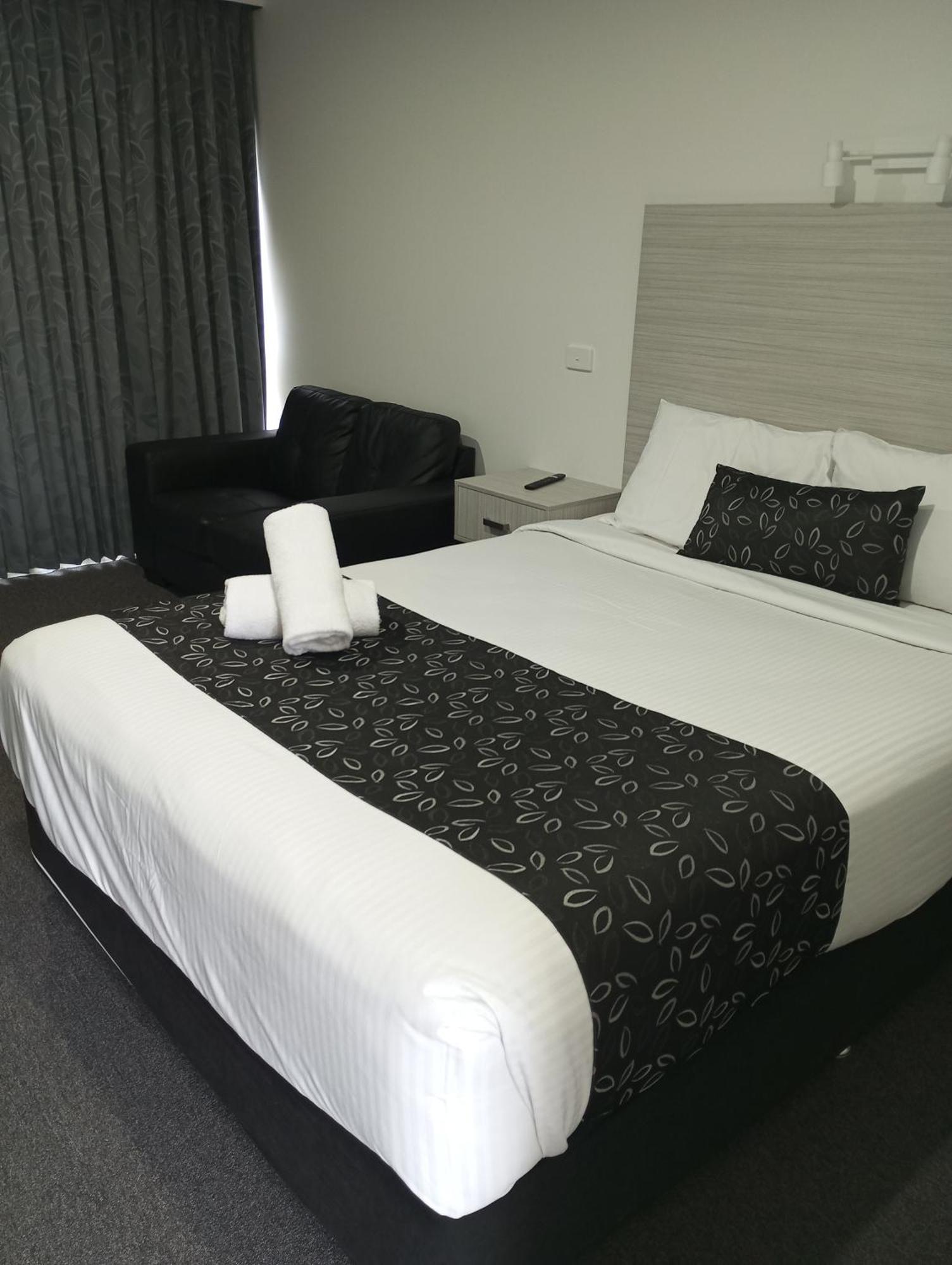 Big Valley Lakeside Paradise Motor Inn Shepparton Exterior foto