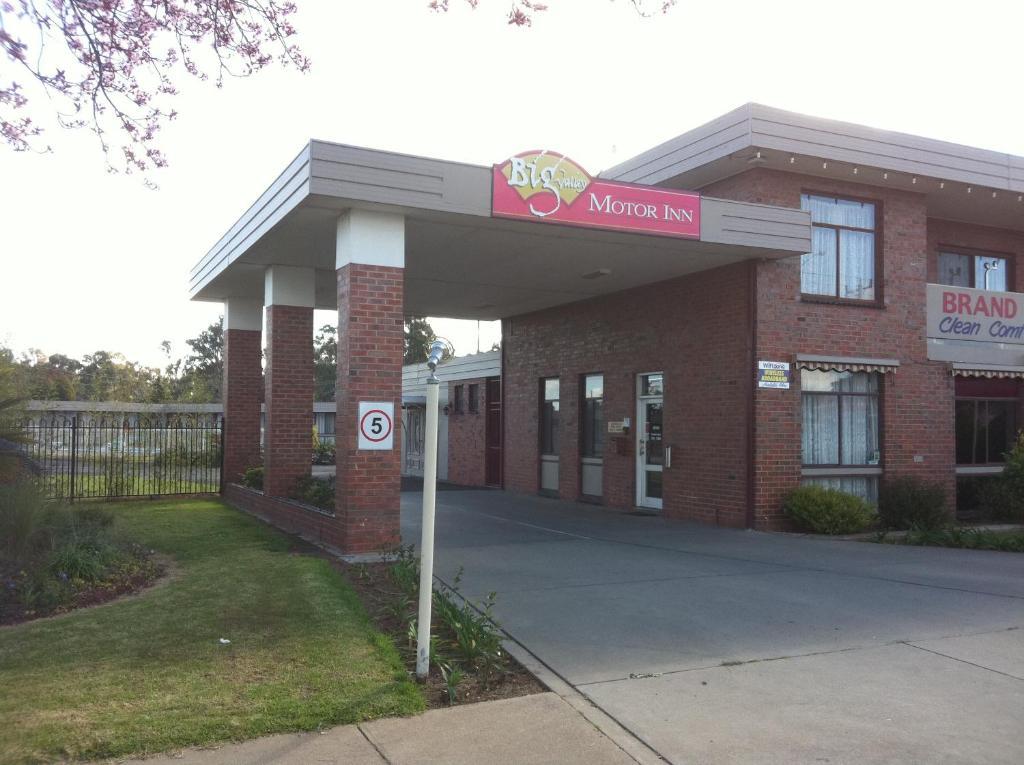 Big Valley Lakeside Paradise Motor Inn Shepparton Exterior foto